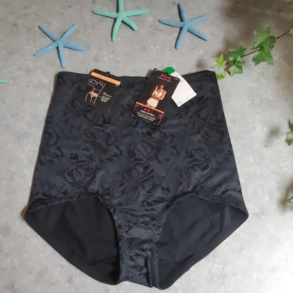 NWT Maidenform Firm Control Tummy Taming Brief  L